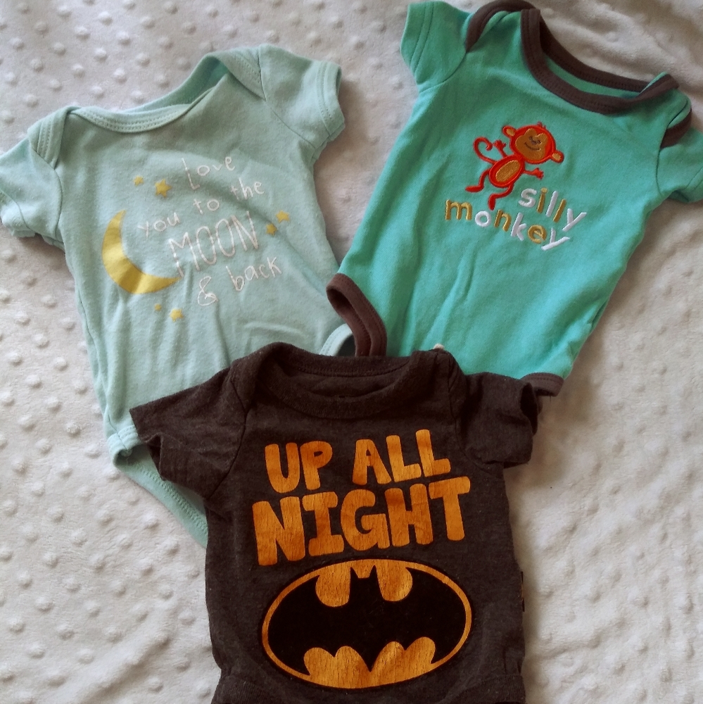 Newborn/ 0 to 3 onesie